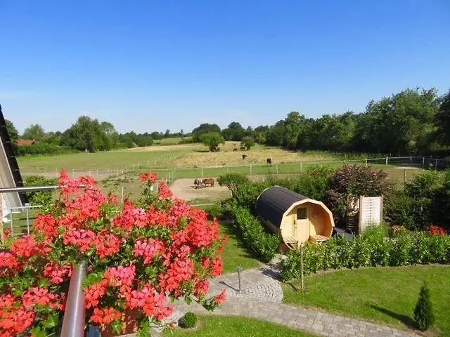 Noor-og-mit-studio-nr-4 *